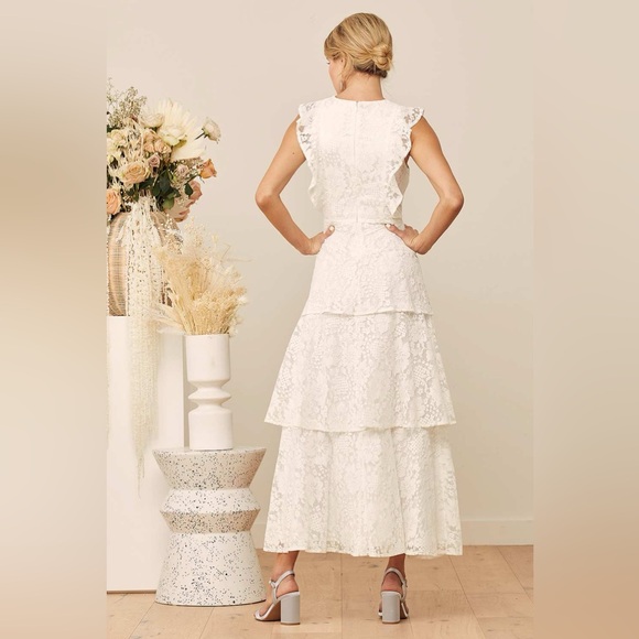 NEW Lulus Molinetto Lace Riffle Tiered Maxi Dress White Bridal Size XS NWT - Picture 3 of 11